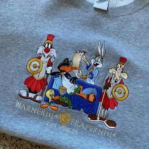 VINTAGE WARNER BROTHERS EMBROIDERED LOONEY TUNES CREWNECK SIZE MEDIUM